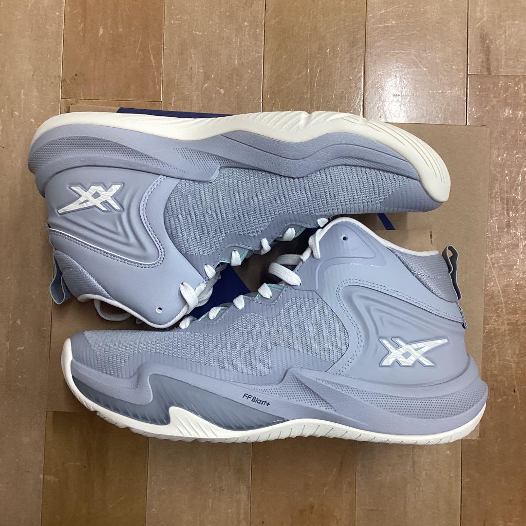 シューズ(男性用) NOVA SURGE 3 200 24.5cm