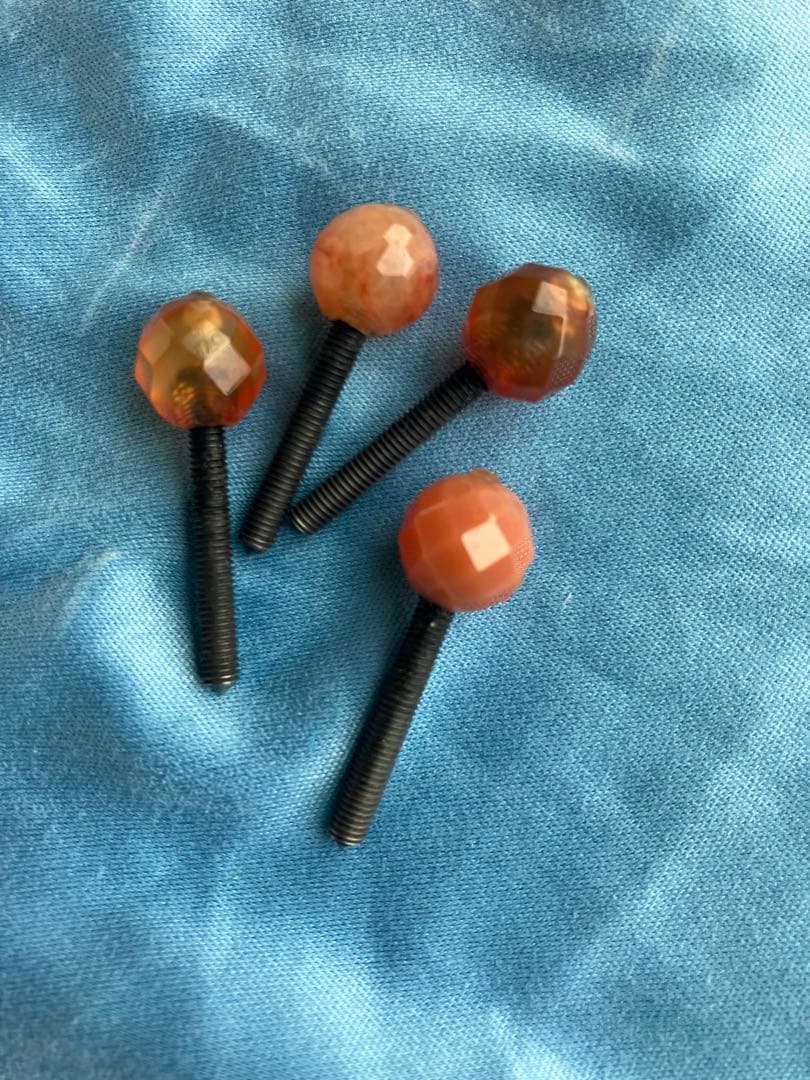 チェロ　アジャスター　ソノリテ　カーネリアン　赤オレンジ