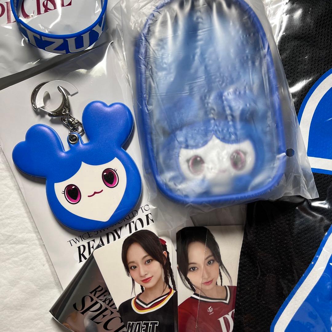 TWICE READY TO BE ツウィ TZUYU ライブ グッズ