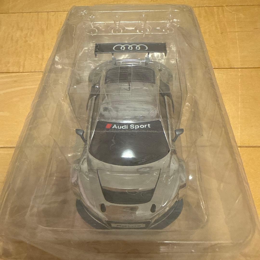 新品未開封品‼️Audi メッキR8 LMSミニッツボディ