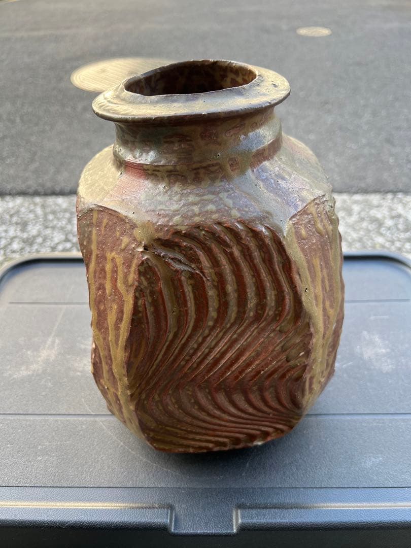 花瓶 花器 花入 壺 陶器 波模様 アート 作家 置物 インテリア アンティーク