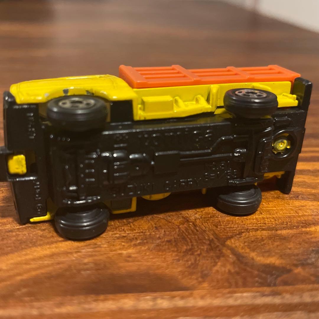 トミカ　黒箱　39　スズキ　キャリー　家畜運搬車