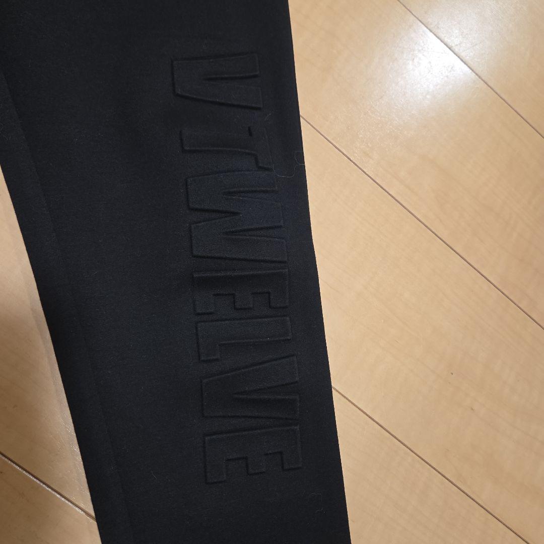 V-TWELVE 黒いパンツ ファスナー付きポケット