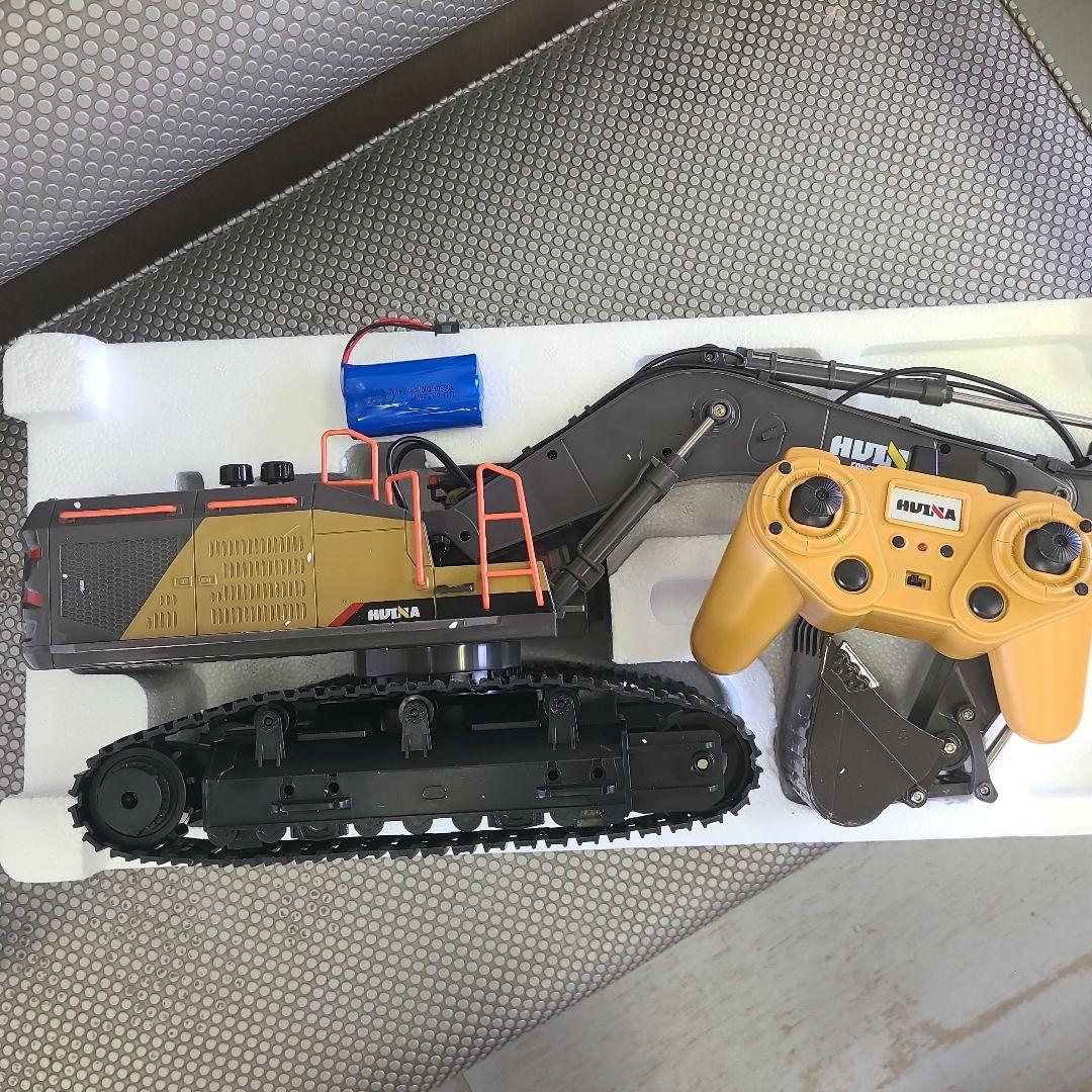 1/14サイズ　２２CH　パワーショベルラジコン　メタルバケット本格ギミック