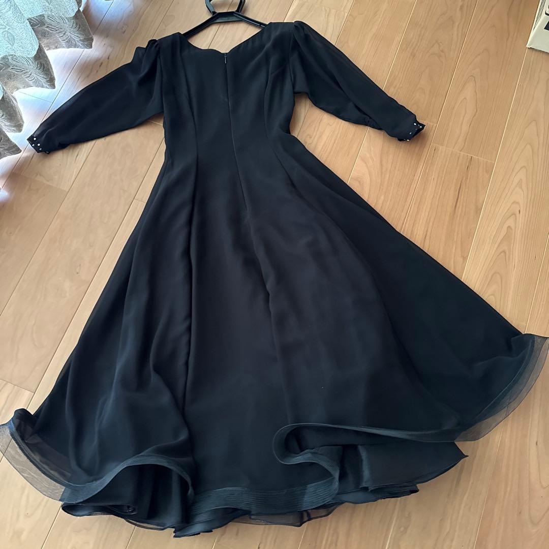 社交ダンス　ドレス　品格のあるブラック
