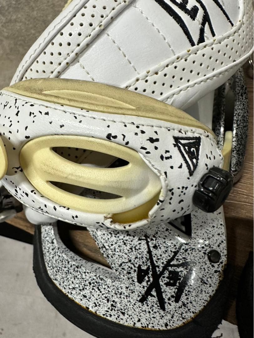 バートン　スノーボード ビンディング