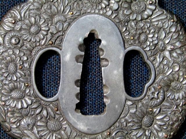 02★武具　刀装具　刀　脇差　銅鍔　金象嵌　菊文　木瓜型　箱付★