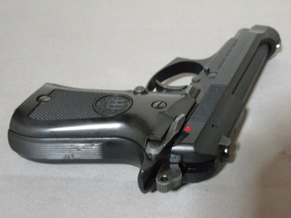 A*a様 ウエスタンアームズ ベレッタ M84F BB ブローバック WA M8