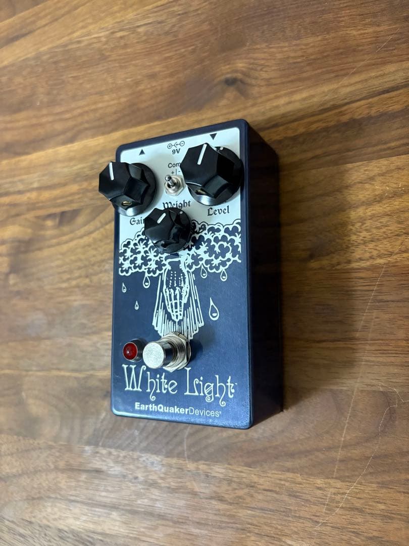 ギター EarthQuaker Devices / White Light