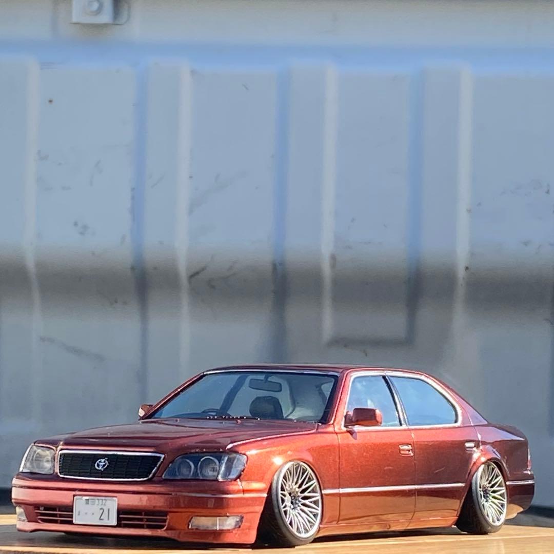 プラモデル完成品　アオシマ 1/2421セルシオ　 リア叩き出し風フェンダー