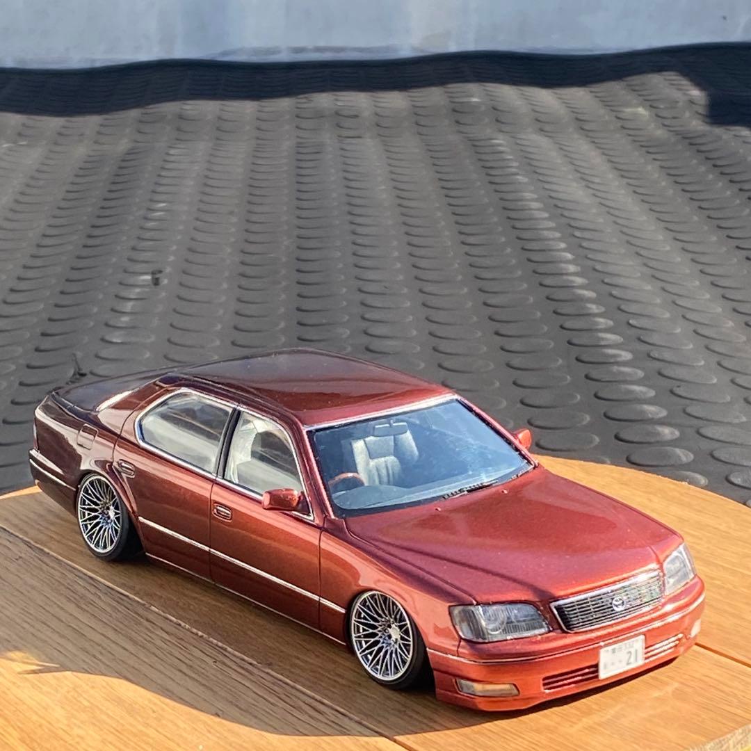 プラモデル完成品　アオシマ 1/2421セルシオ　 リア叩き出し風フェンダー