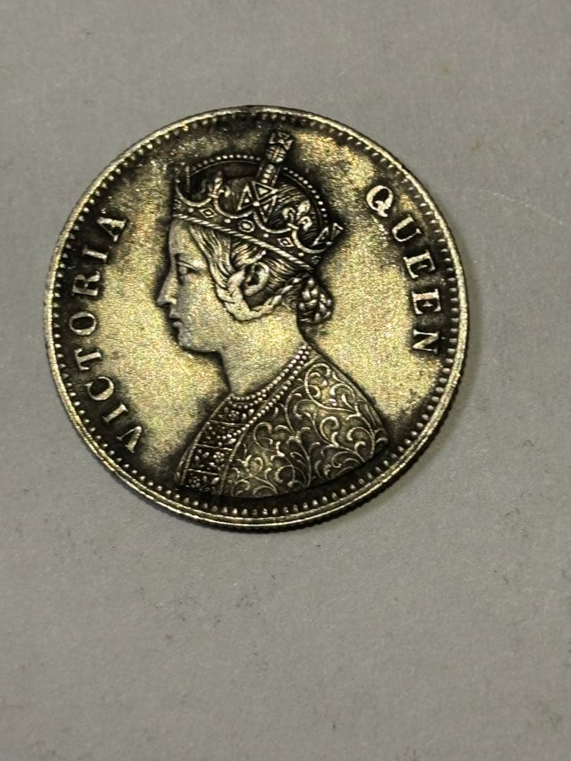 イギリス領インド　1ルピー銀貨　1862年　古銭　アジア　外国