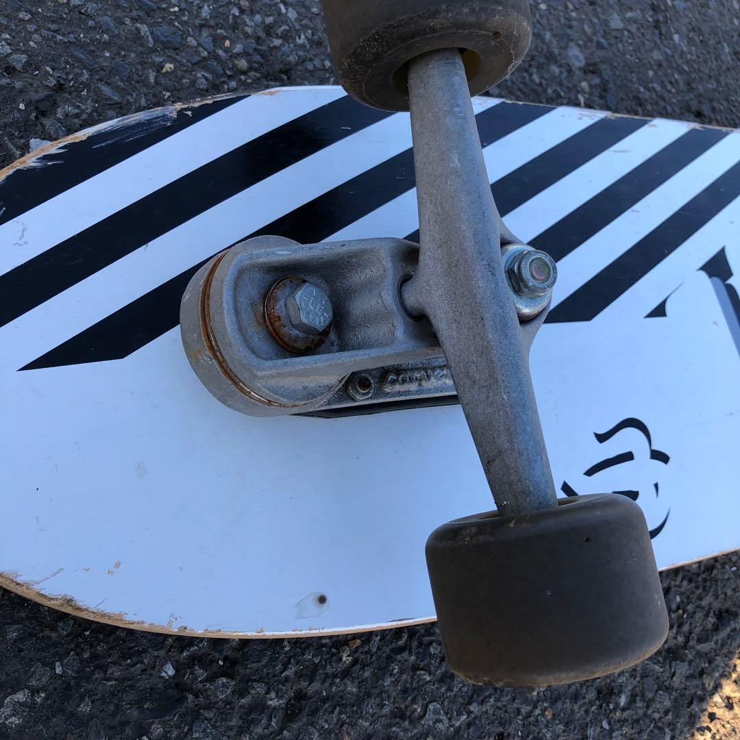 carverスケートボード U4モデル