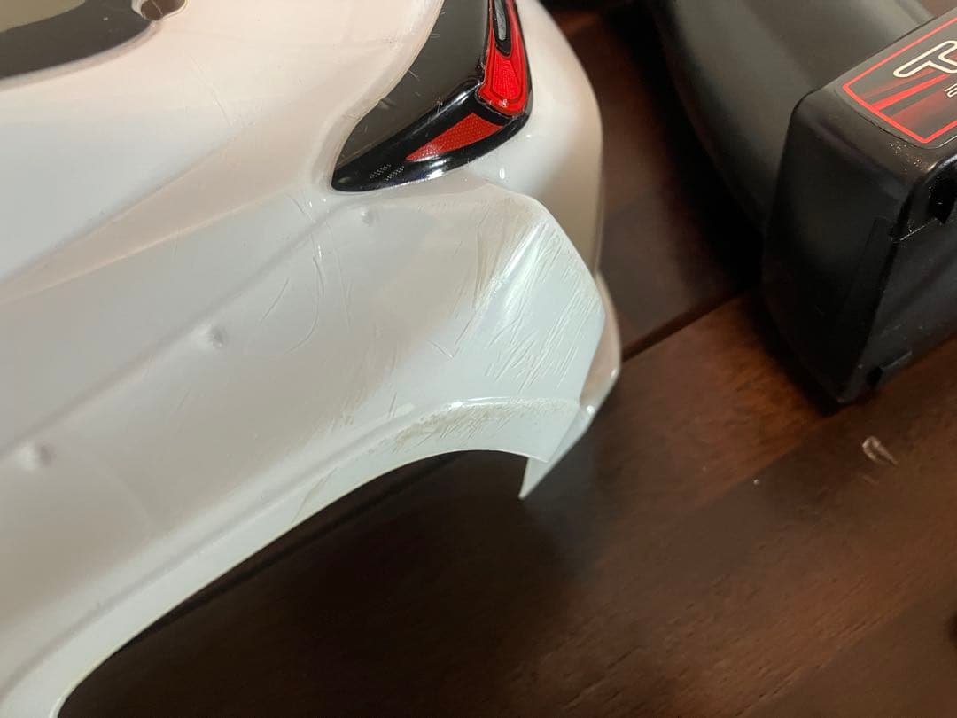 ヨコモRD2.0完成品から外した物GR86ボディ　ホワイト プロポ、ジャイロ