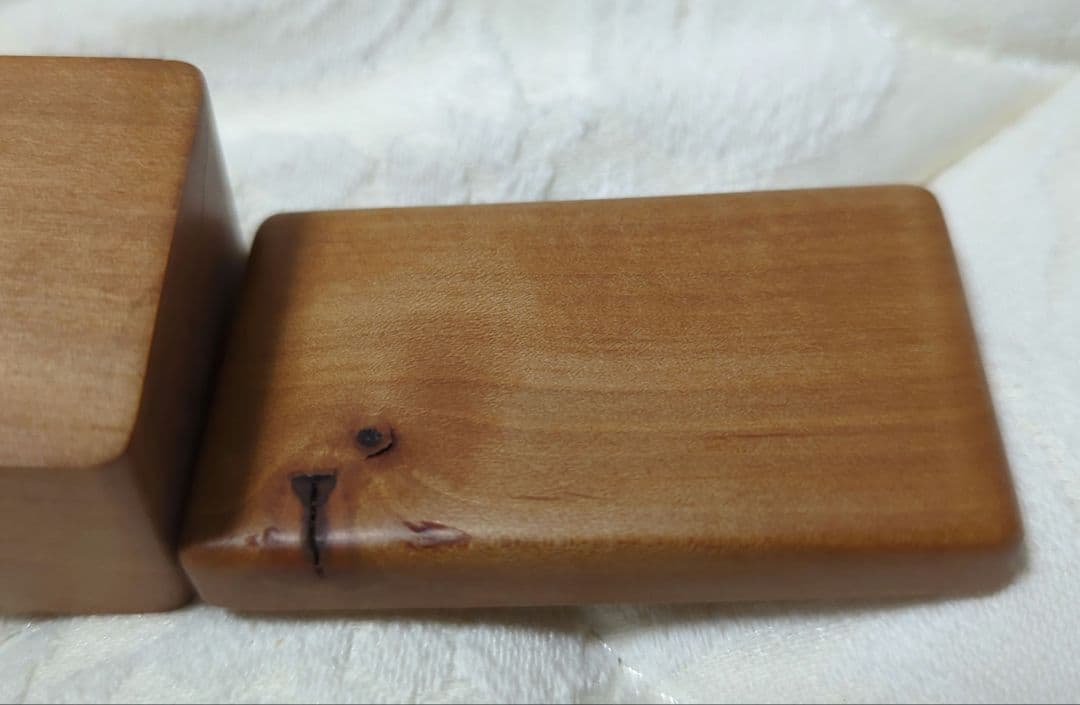 梨の木 小箱 / 蓋付き 木箱 小物入れ アート ギャラリー