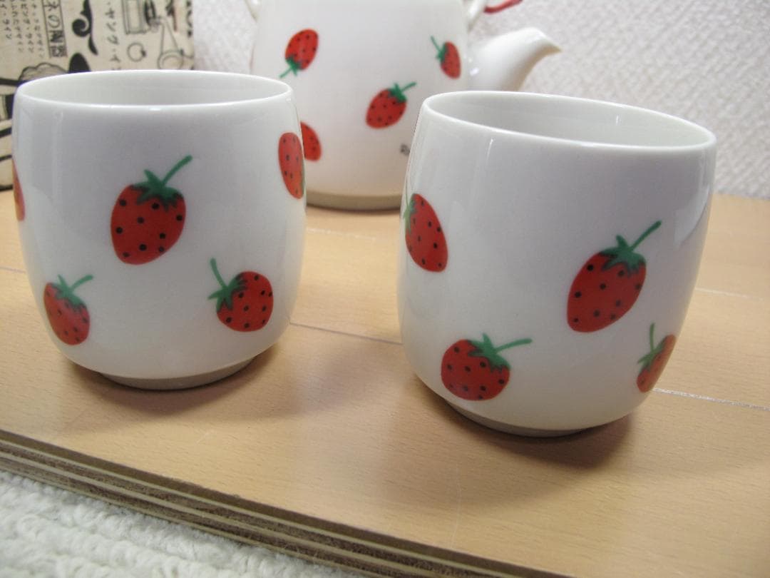 内藤ルネ　苺　急須　湯呑み　箱あり　昭和レトロ
