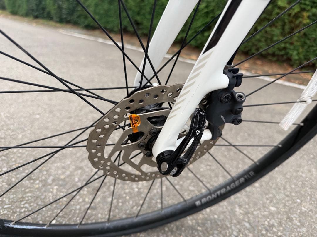 ミ*2様 TREK FX3 ホワイト