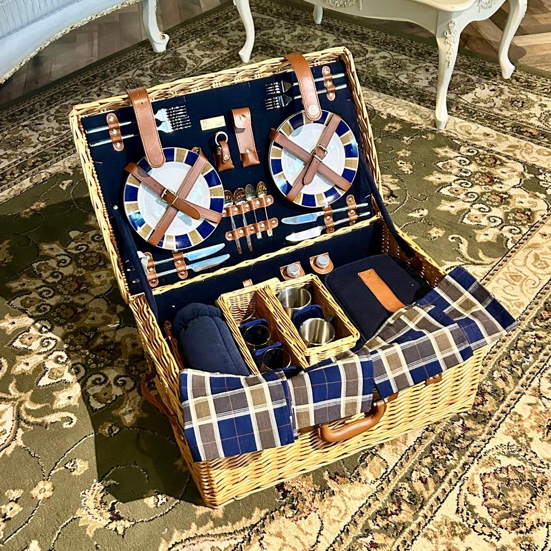 ピクニック用食器セット 4人用 バスケット型