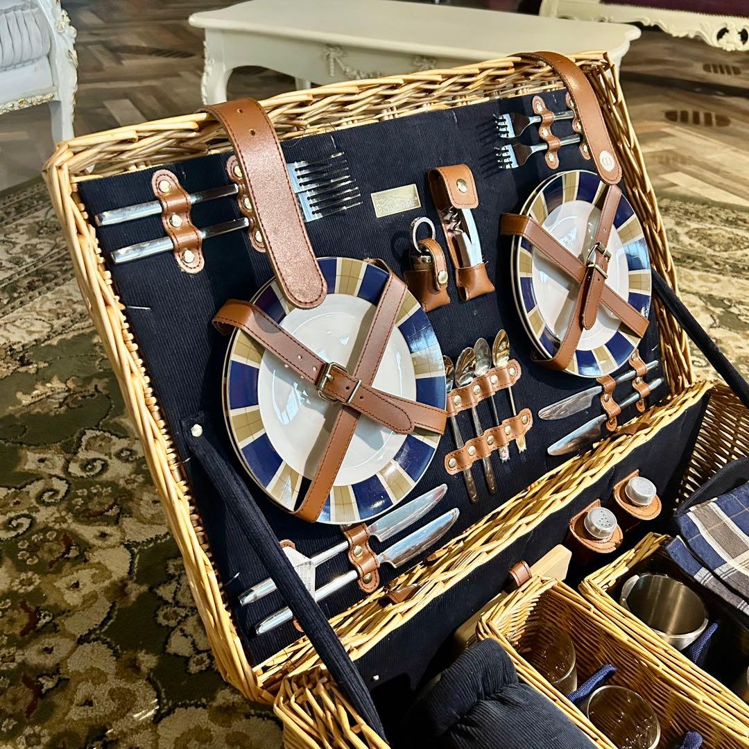 ピクニック用食器セット 4人用 バスケット型