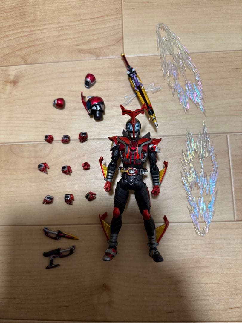 S.H.フィギュアーツ 仮面ライダーカブト フィギュア