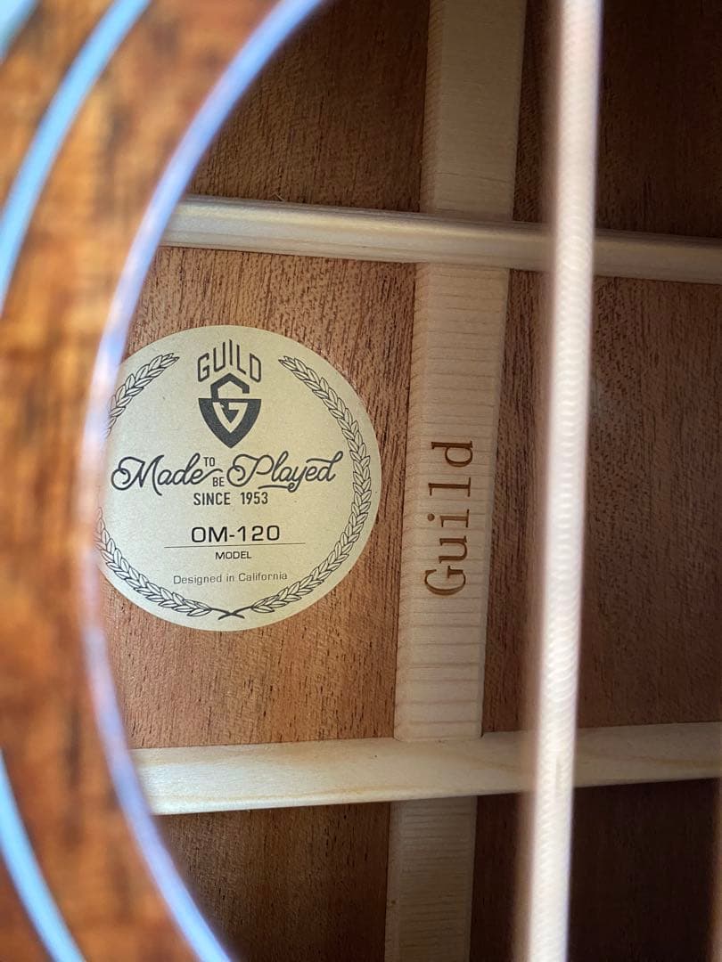 超美品　GUILD ギルドOM-120 アコースティックギター　 マホガニー