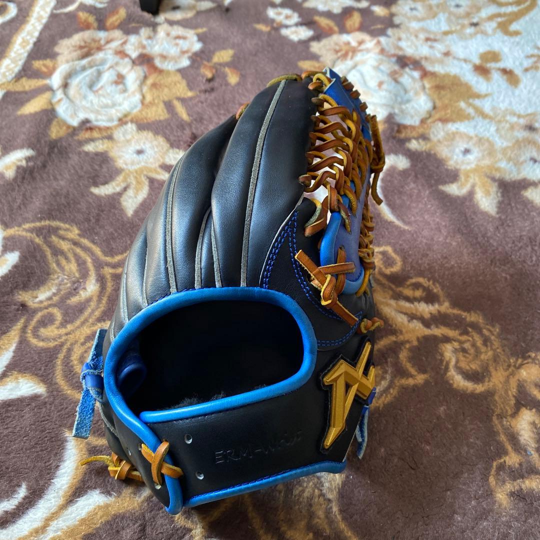 アトムズ　グローブ　牧モデル