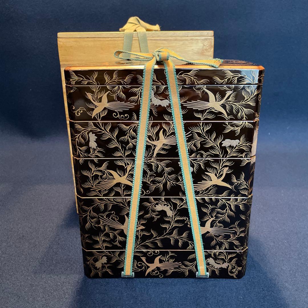 時代物「鳳凰に花唐草紋様 蒔絵」の『野弁当箱』共箱付　重箱　漆器