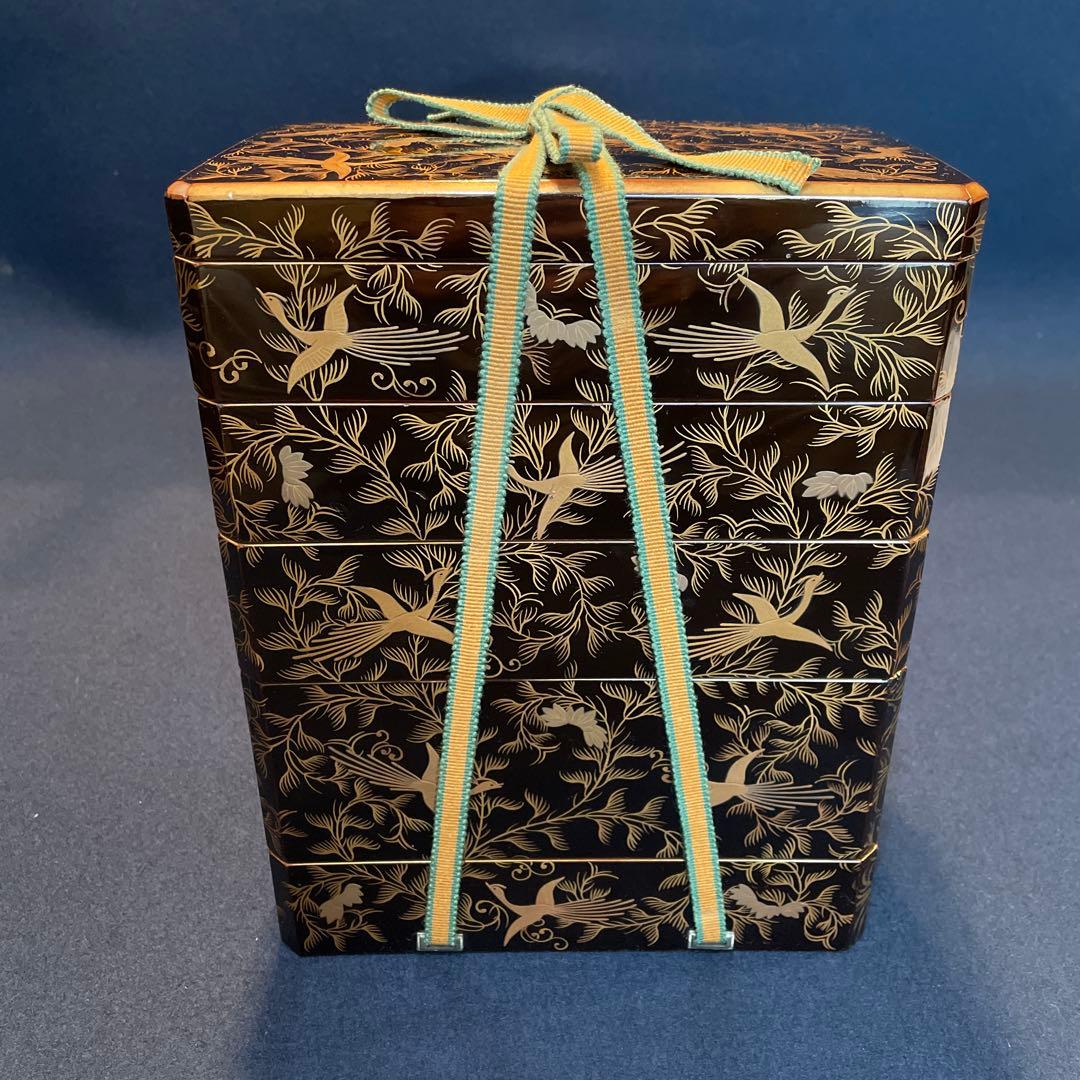 時代物「鳳凰に花唐草紋様 蒔絵」の『野弁当箱』共箱付　重箱　漆器