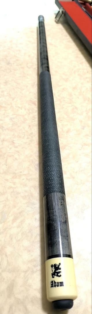Adam XIV ビリヤードキュー (ケース、チョーク、カラーティップピック付)