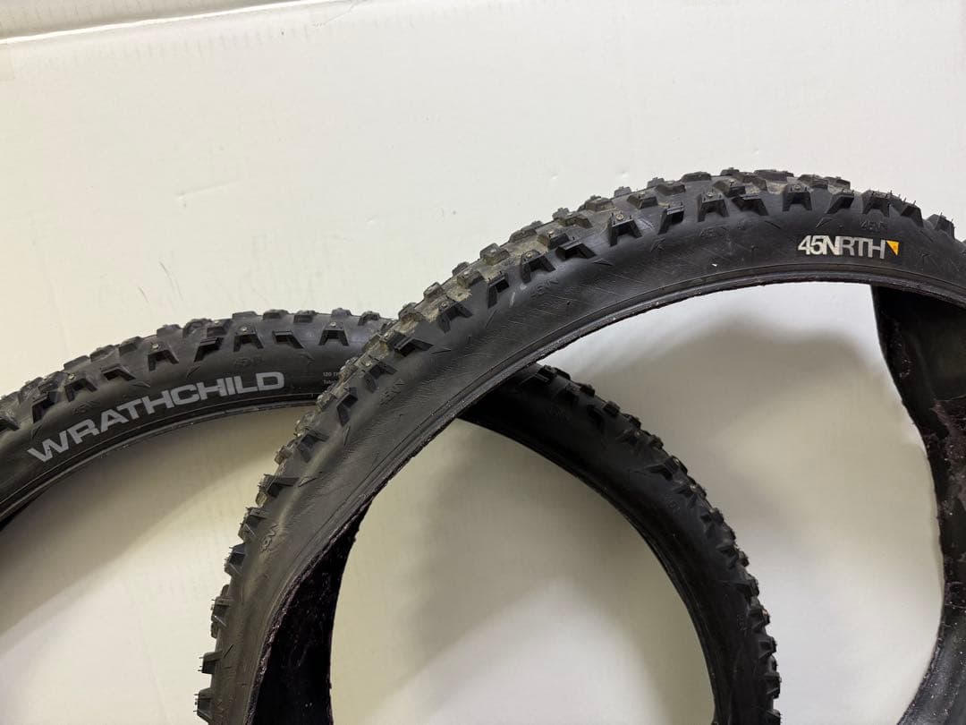 45NRTH WRATHCHILD スパイクタイヤ 27.5×3.0 前後セット