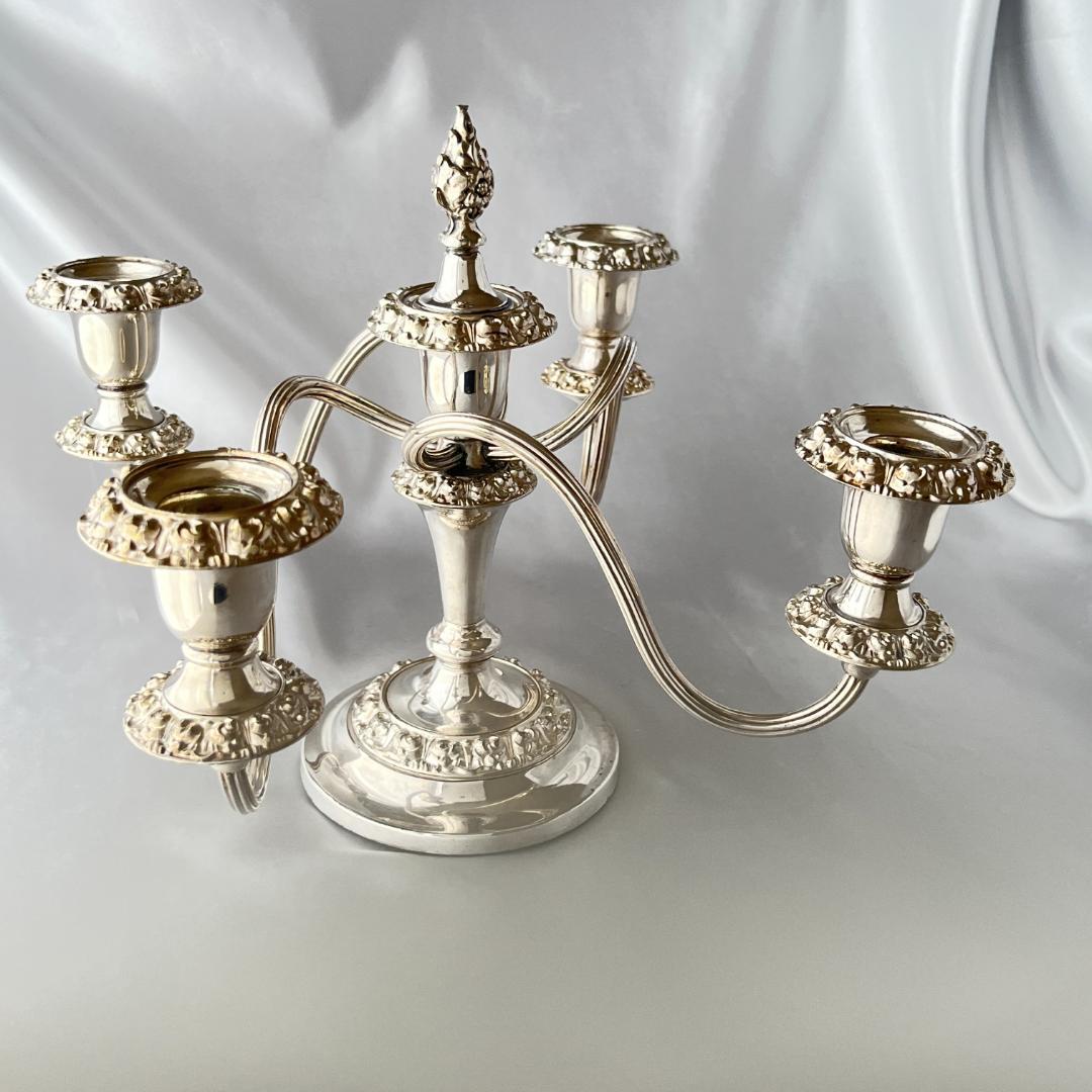 【英国】 薔薇モチーフのキャンドルスタンド【シルバープレート】火消し付き