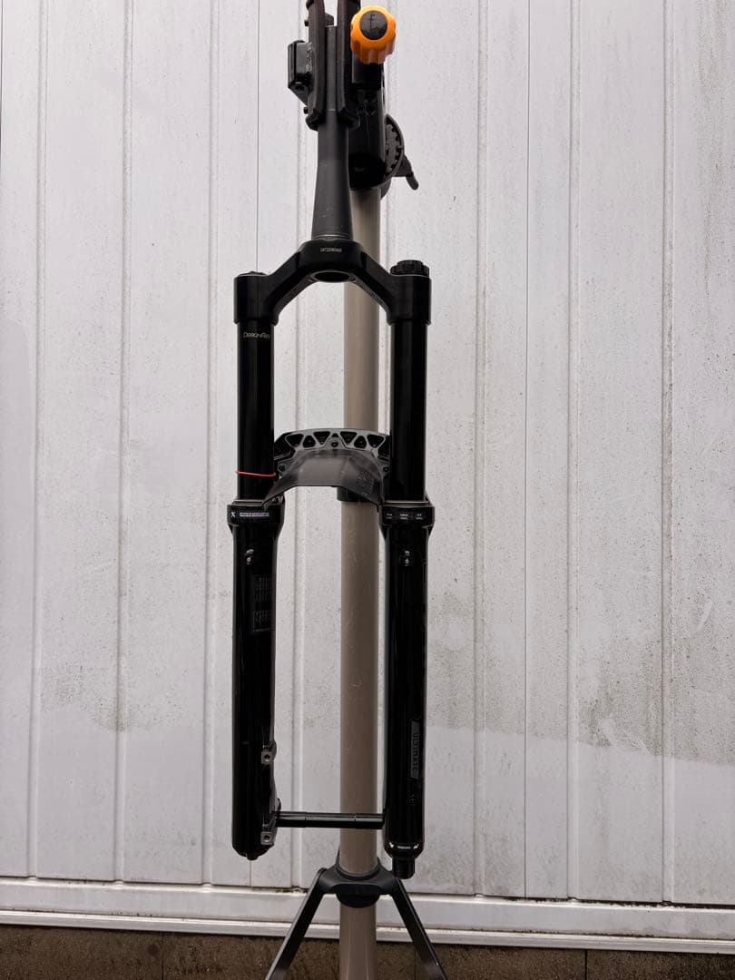 RockShox LyrikUltimate 27.5 160mm フロントサス