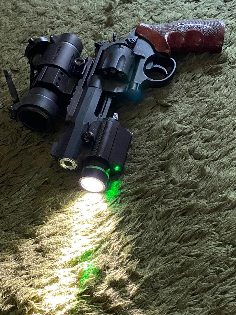 S&W M327発火式モデルガン ドットサイト・レーザーサイト・木製グリップ付き