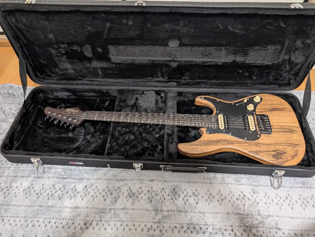 (最終値下げ)Schecter SVSS エレキギター•ハードケース付