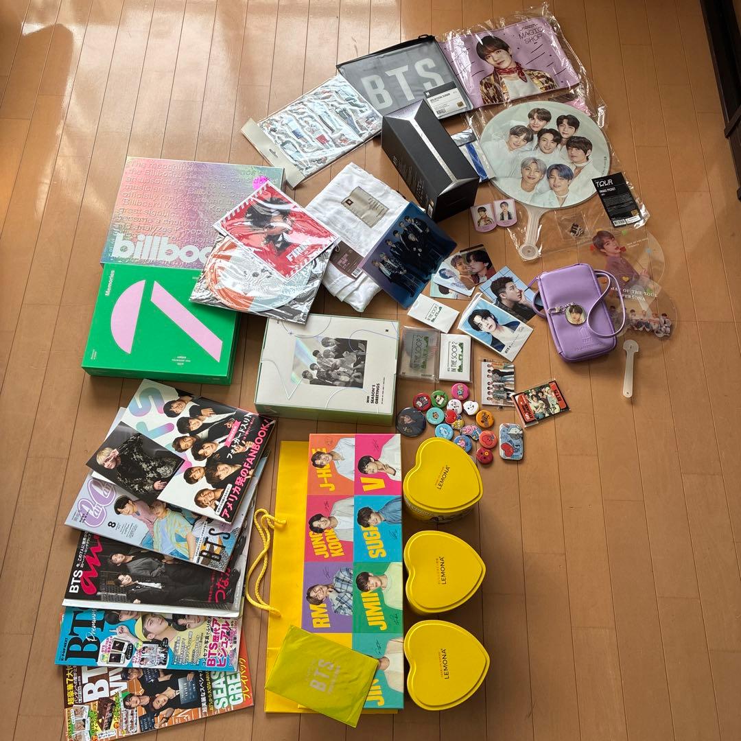 BTSグッズ　アミボムなどなど