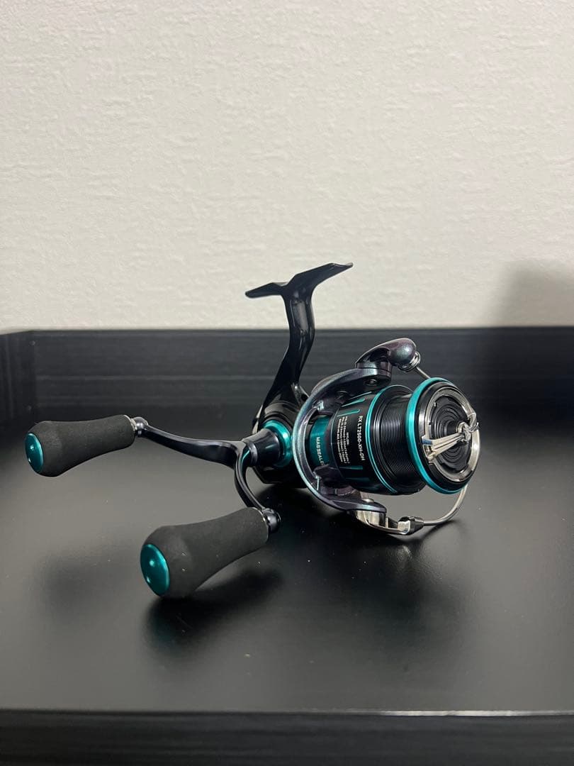 Daiwa 23エメラルダスRX LT2500-XH-DH スピニングリール美品