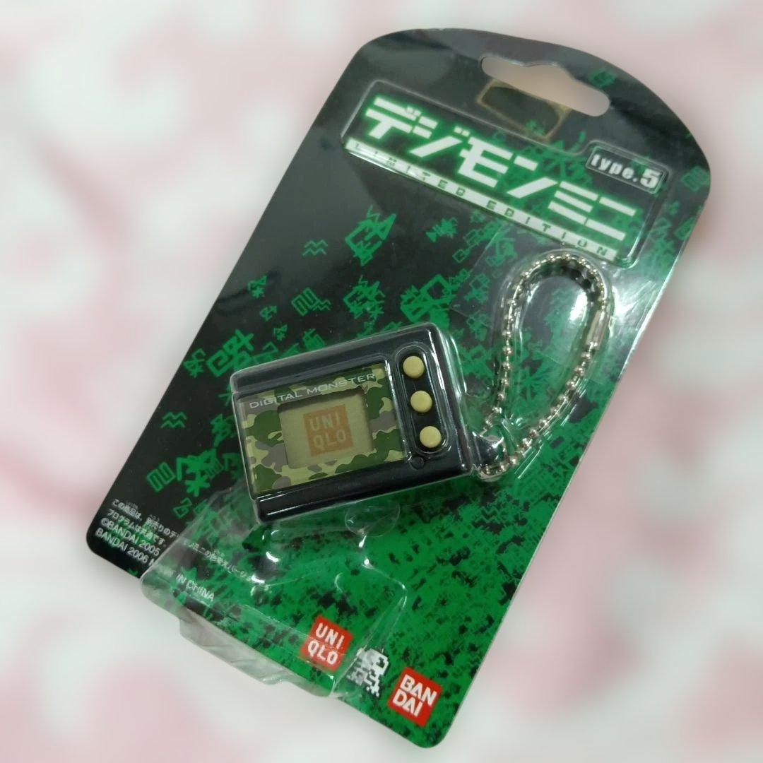 超レア 新品未開封 デジモン✖️ユニクロ デジモンミニ type5 BANDAI