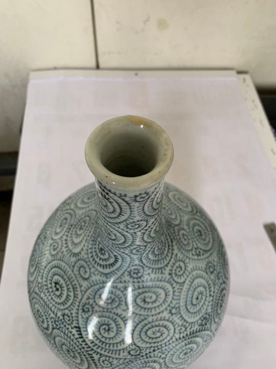 古伊万里　染付蛸唐草模様　壺　江戸時代　完品