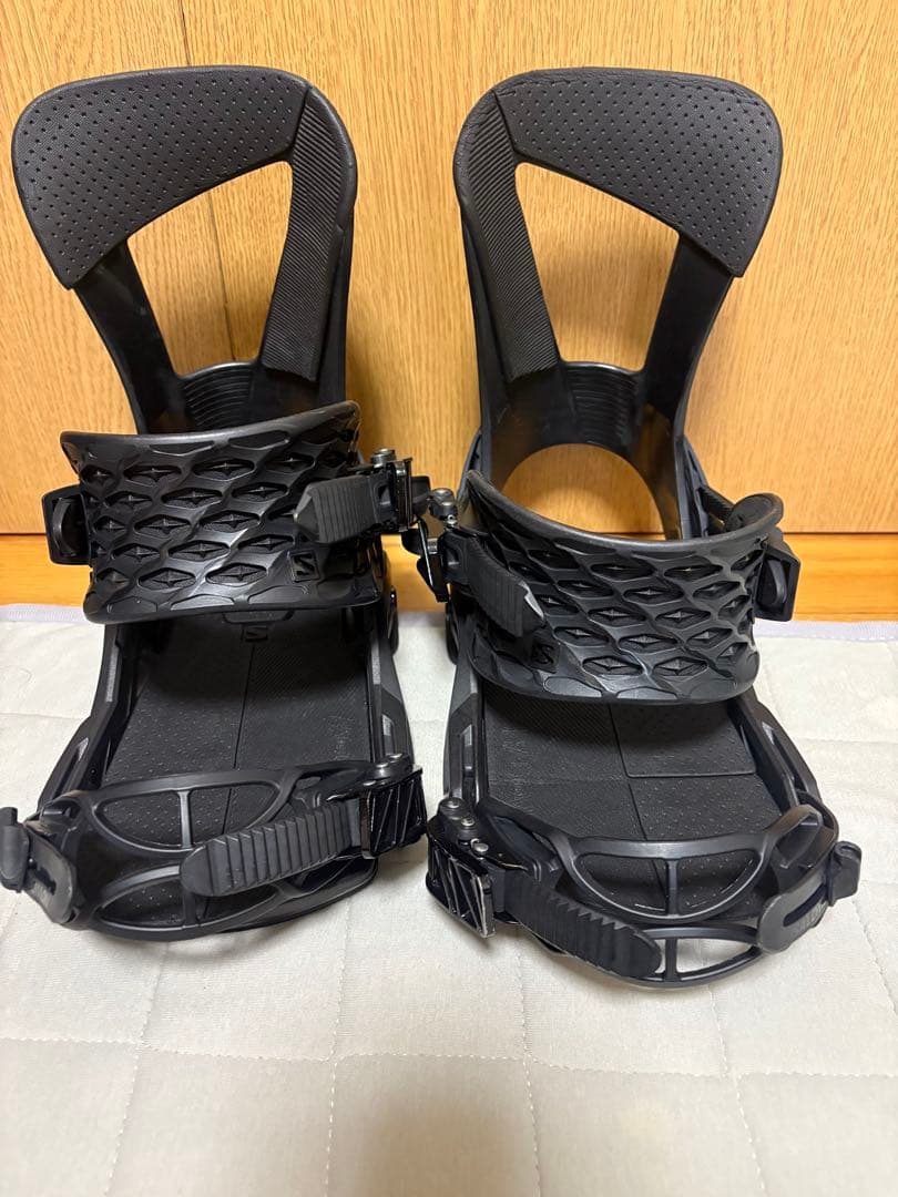 SALOMON DISTRICT Mサイズ