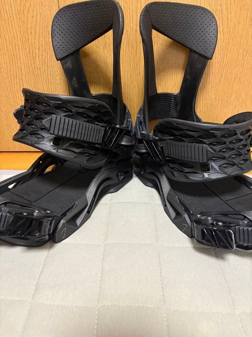 SALOMON DISTRICT Mサイズ