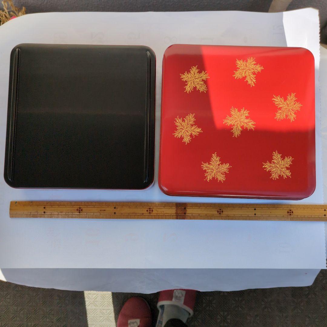 輪島塗　朱呂色塗　忍草　沈金2段重箱