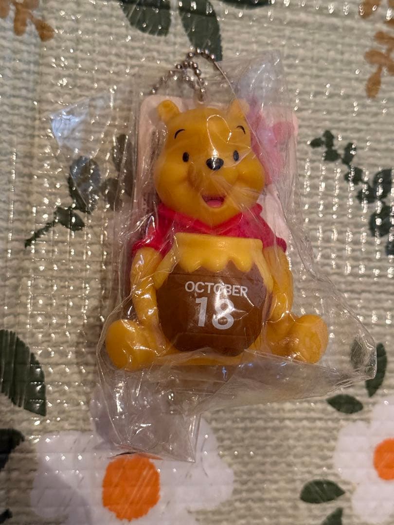 くまのプーさんキーホルダー100個