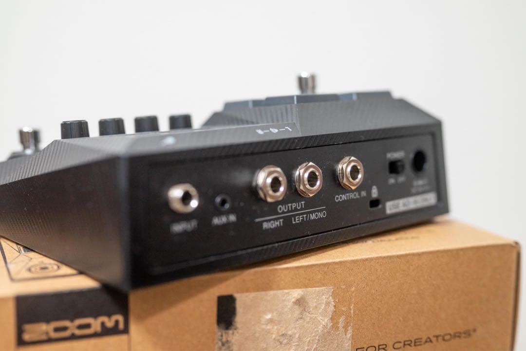 ZOOM G2 FOUR ギターマルチエフェクター アダプター