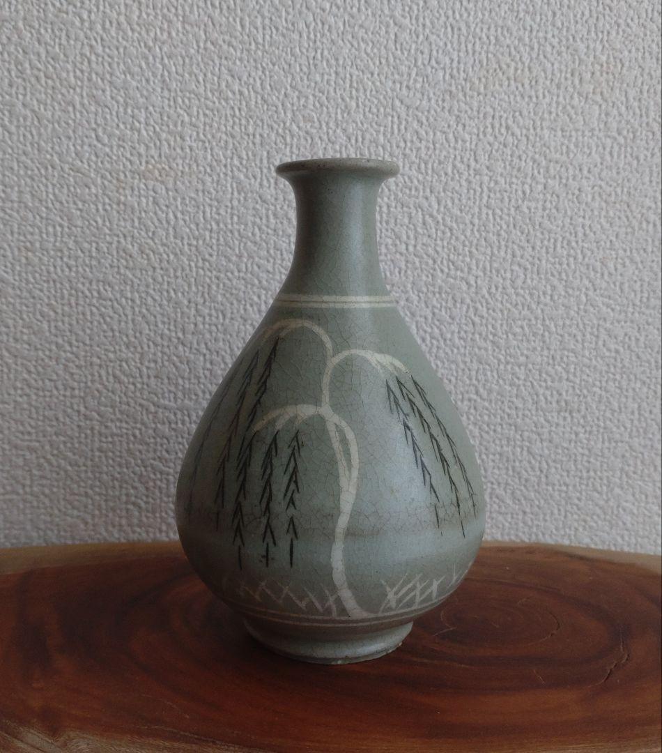 李朝　高麗青磁　白黒象嵌　朝鮮美術　梅瓶　骨董　陶芸　陶磁器　徳利　ぐい呑　盃