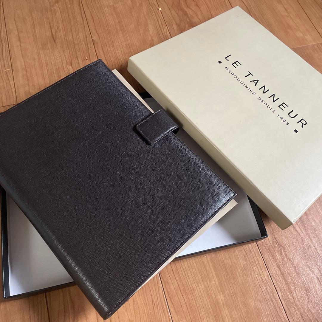LE TANNEUR ダークブラウン マルチケース