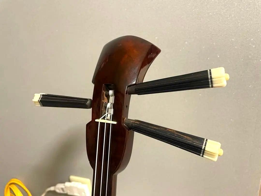 三線 本体 強化張り 木目の綺麗な三線 スタンド付き