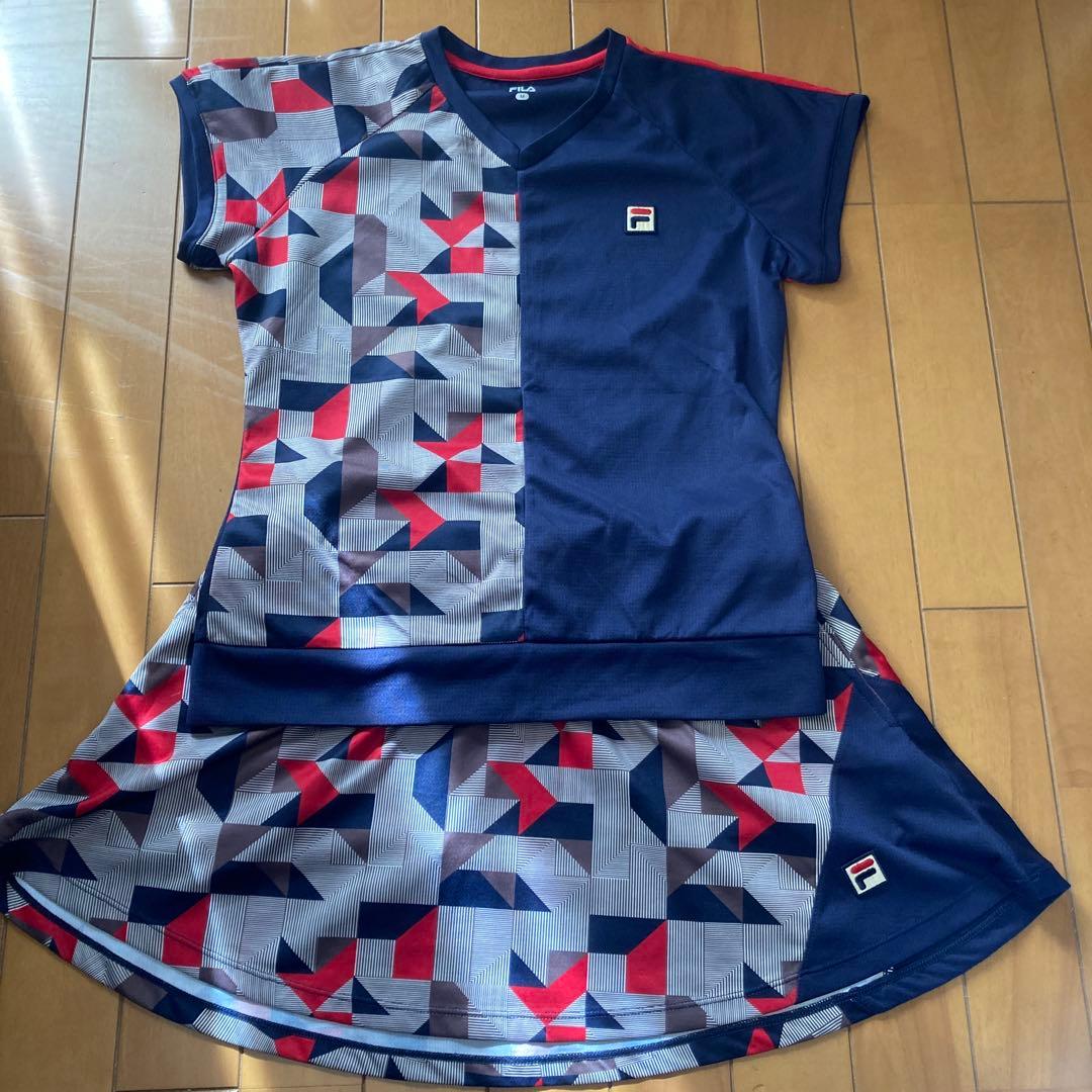 フィラ　上下セット　M size