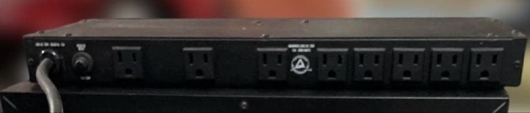 【中古】FURMAN M-8xラックマウント電源タップ