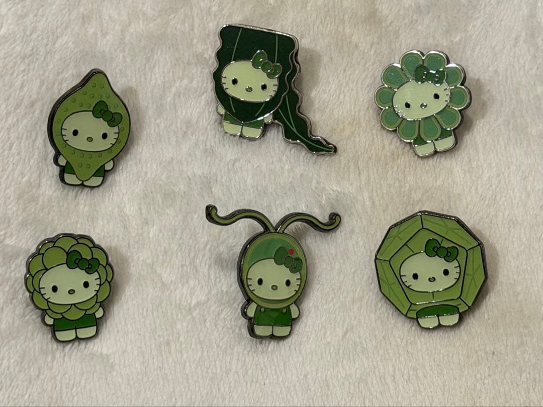 万博 日本館 キティちゃんピンバッジ 6点セット