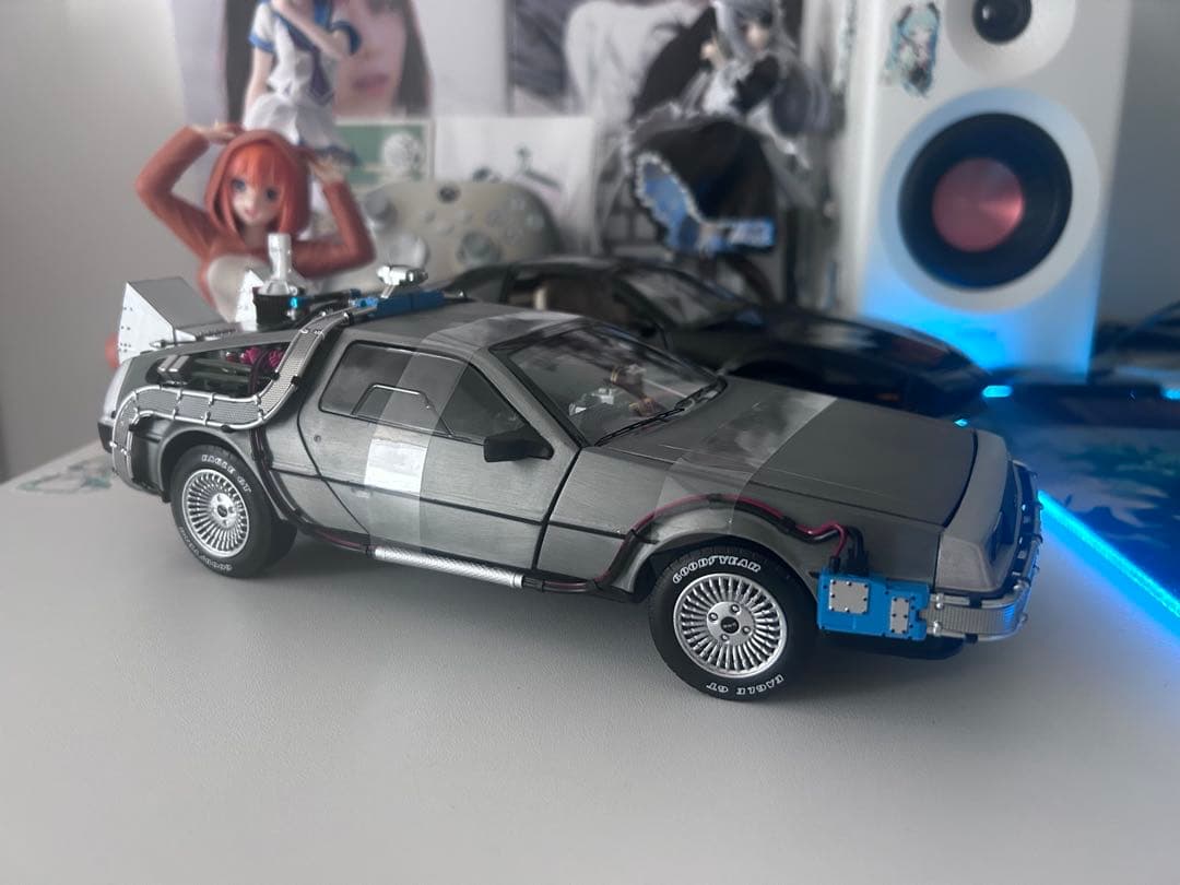 ホットウィール バック・トゥ・ザ・フューチャー タイムマシン 1:18